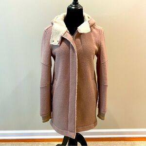 BCBG Sherpa poly wool hooded coat mauve and cream size XS excellent condition